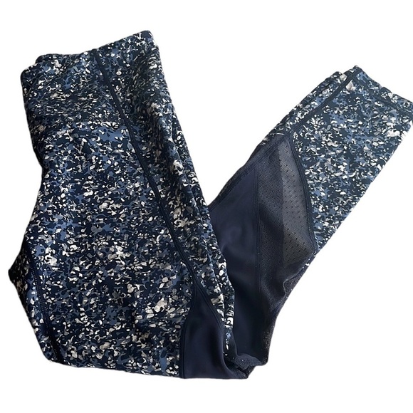 ATHLETA Saturation Cropped Leggings Sandstone Blue - Picture 1 of 5